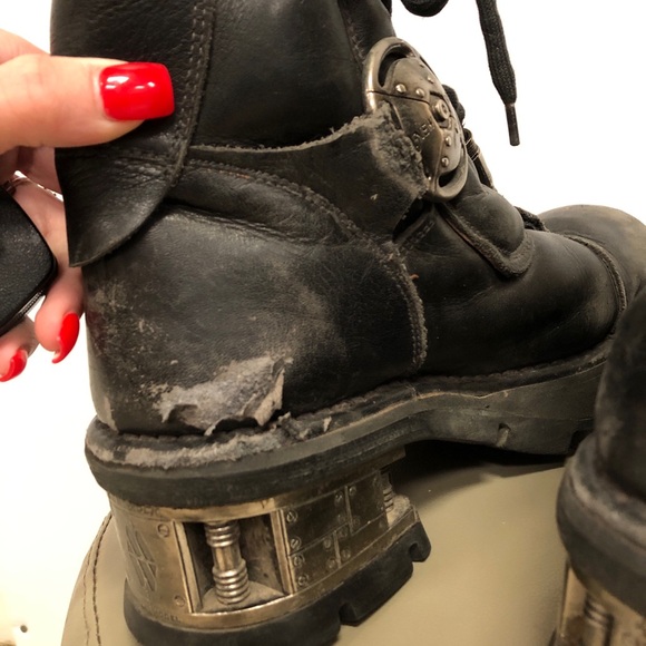 NEW ROCK MENS BLACK LEATHER METAL
HARDWARE LACE UP CYBER PUNK BOOTS SZ 9.5/10 - Picture 3 of 11